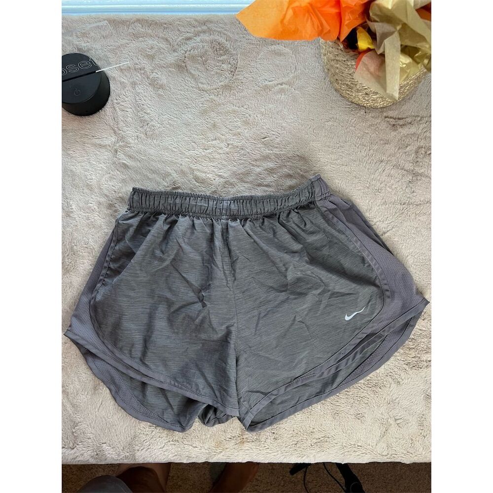 Nike Women's Dri-FIT Running Shorts Gray Size M Elastic Waistband Built-…